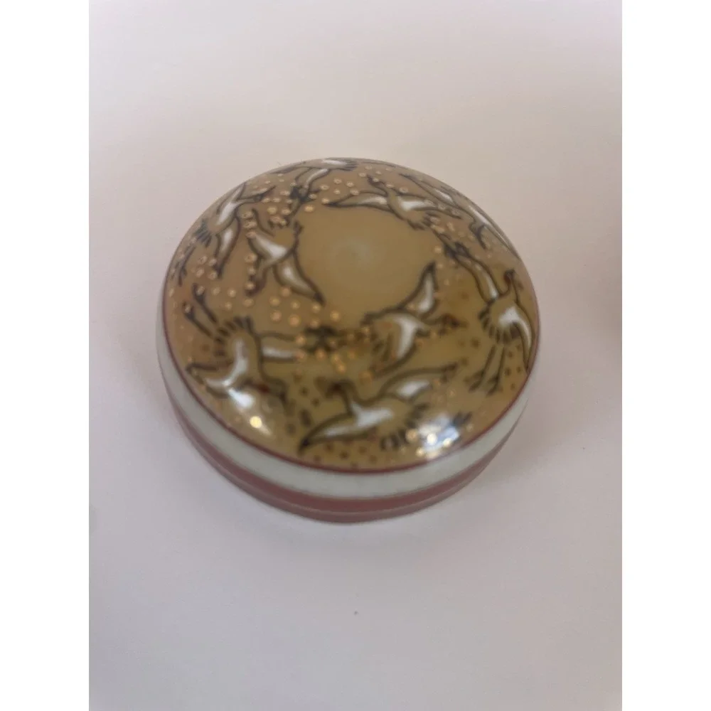 Vintage Japanese Ginger Jar Vase Crane Motif Gold‎ Red Lidded Urn Made in Japan